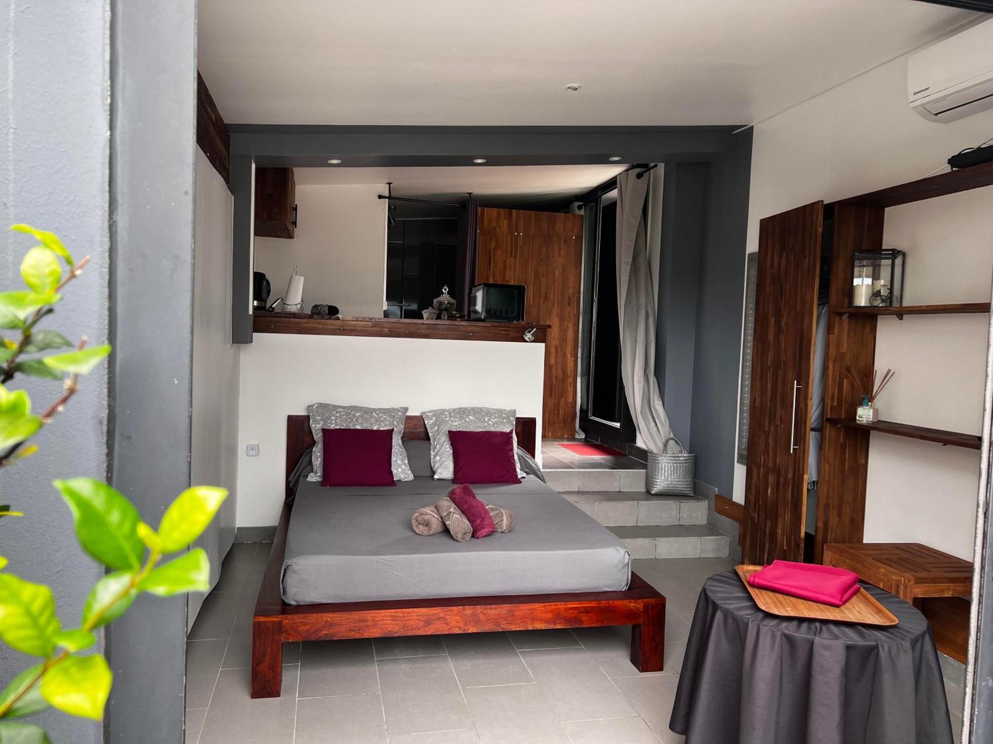 Studio Cosy Kazadalo, Deux Rives - Sainte-Suzanne المظهر الخارجي الصورة